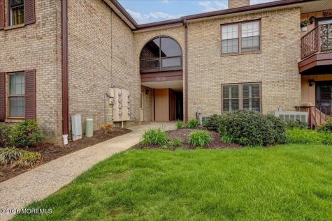 906 Wellington Place Matawan NJ 07747
