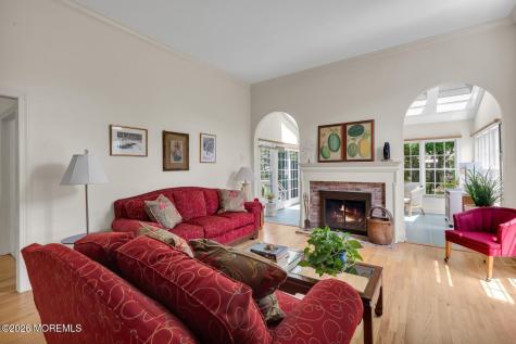 11 Old Farm Road Little Silver NJ 07739