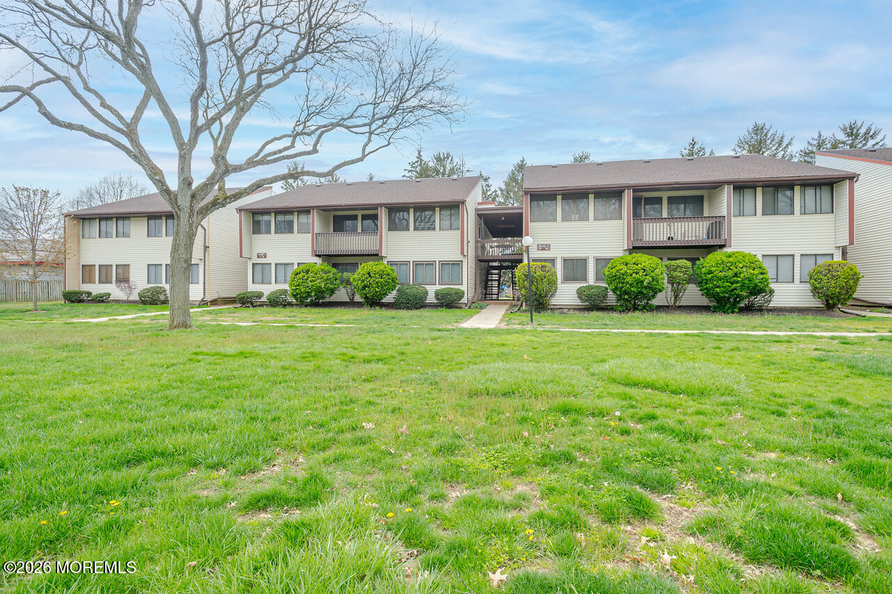 12 Avon Drive East Windsor NJ 08520