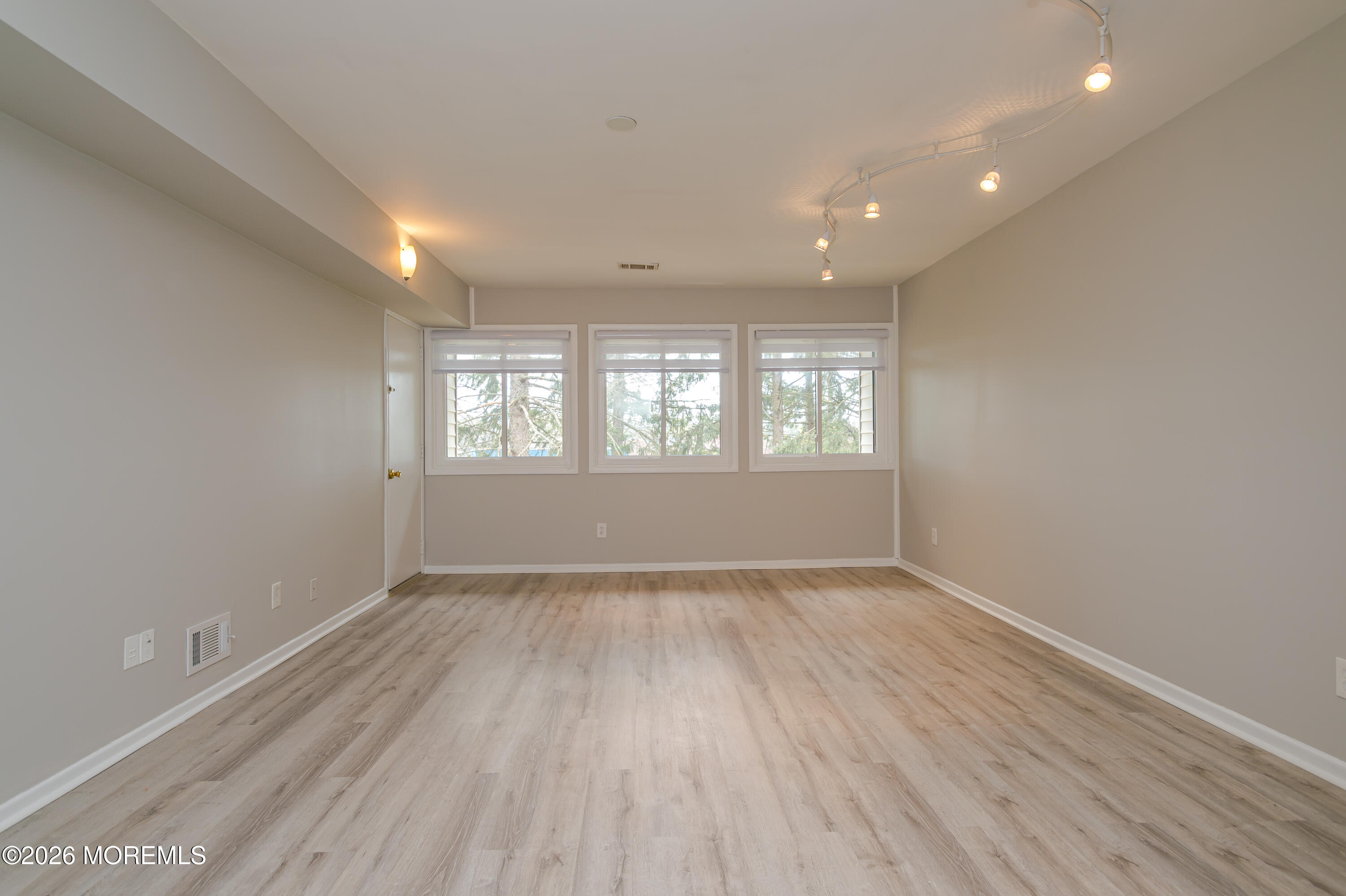 12 Avon Drive East Windsor NJ 08520