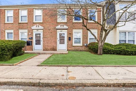 147 Stratford Place Lakewood NJ 08701
