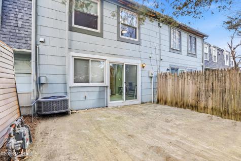 147 Stratford Place Lakewood NJ 08701