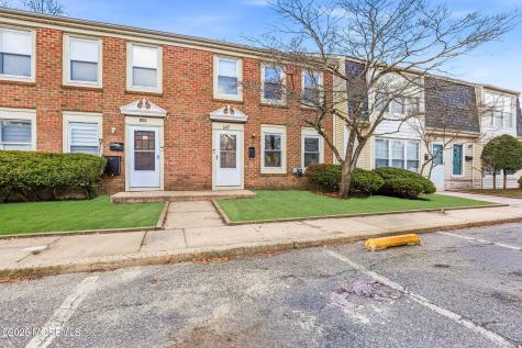 147 Stratford Place Lakewood NJ 08701