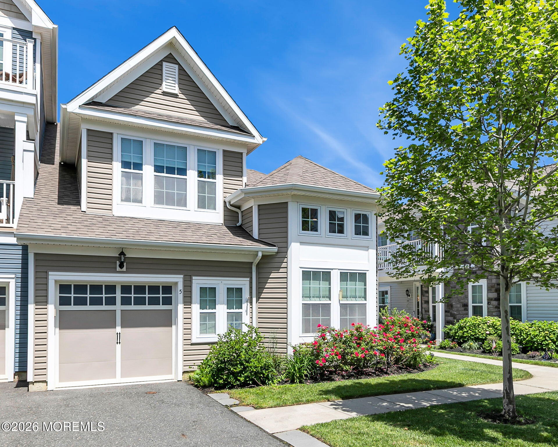 5 Halfmoon Court Highlands NJ 07732