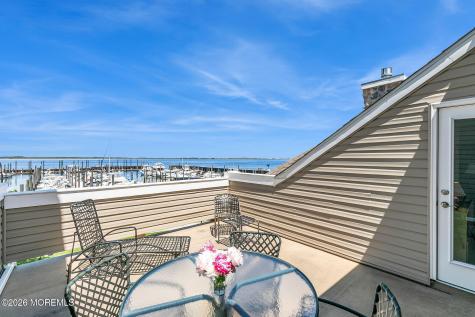 5 Halfmoon Court Highlands NJ 07732