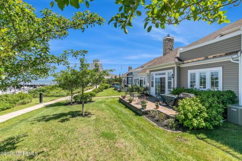5 Halfmoon Court Highlands NJ 07732