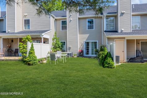 320 Harvard Place Morganville NJ 07751
