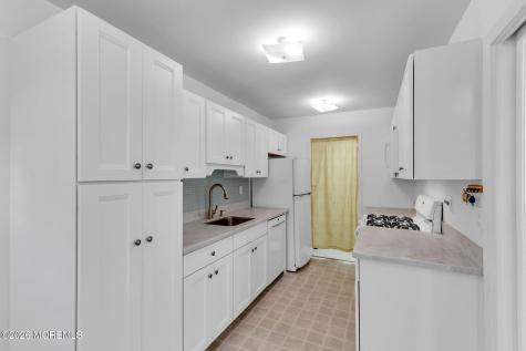 3 Beverly Court Tinton Falls NJ 07724