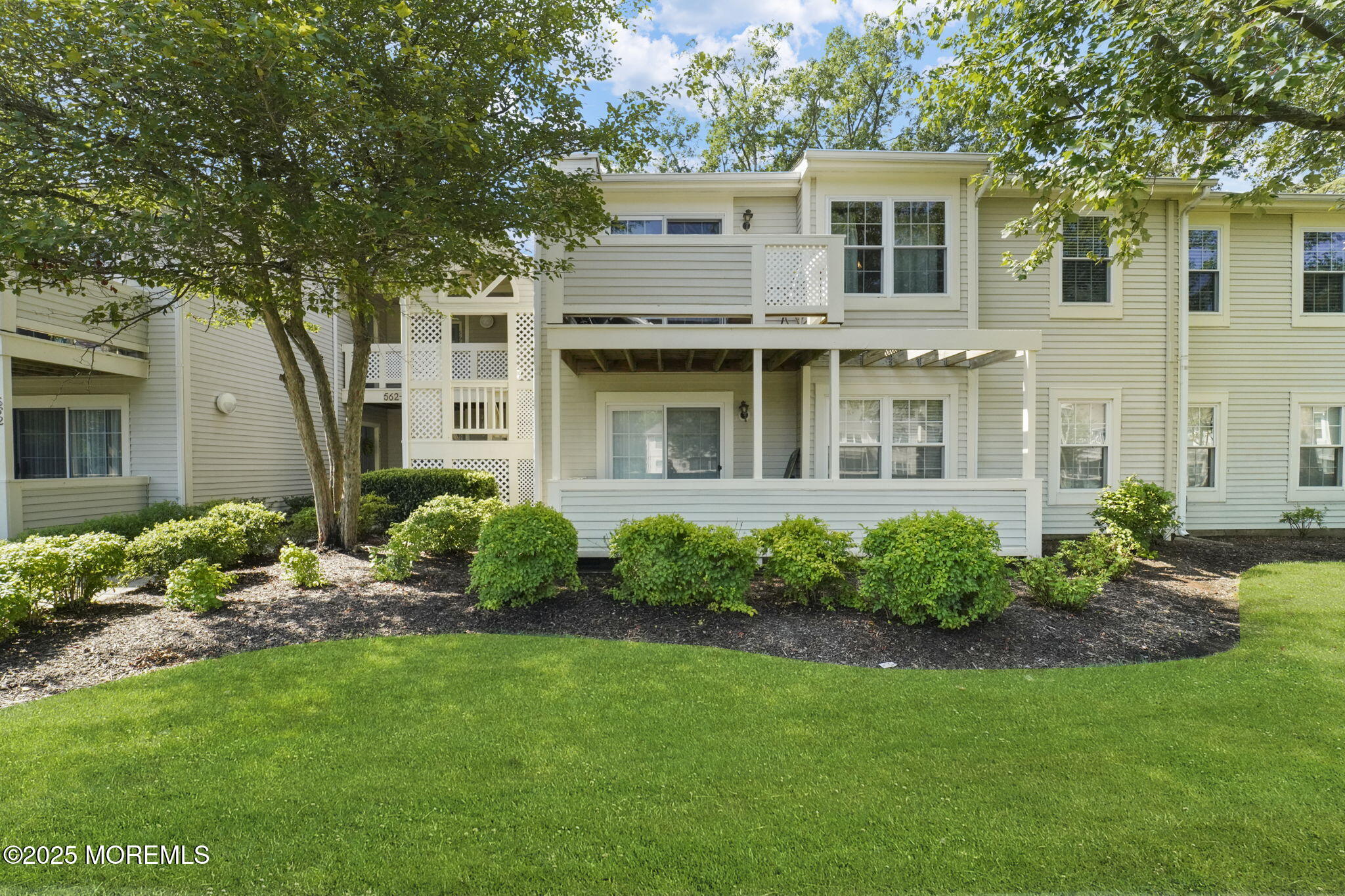 567 Applewood Court Howell NJ 07731