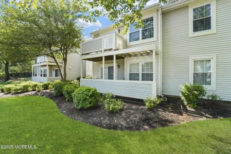 567 Applewood Court Howell NJ 07731