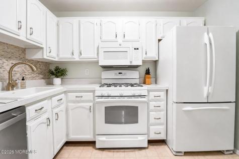 567 Applewood Court Howell NJ 07731
