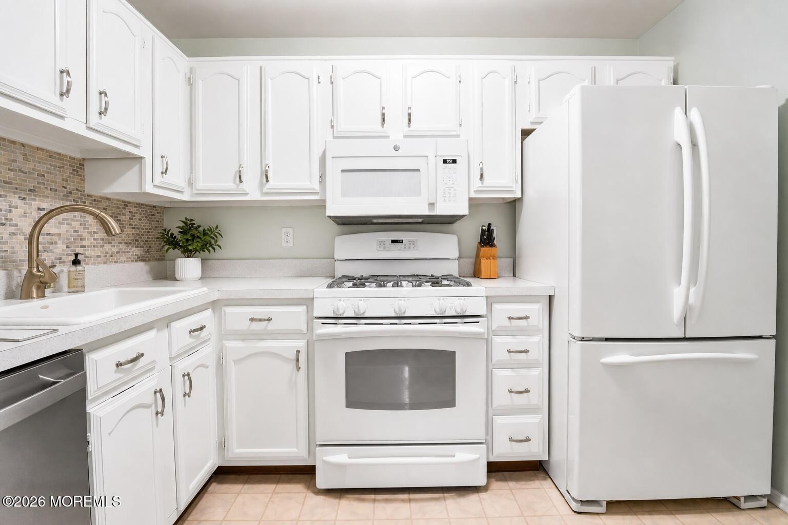 567 Applewood Court Howell NJ 07731
