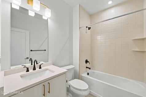 68 Augustus Drive Middletown NJ 07748
