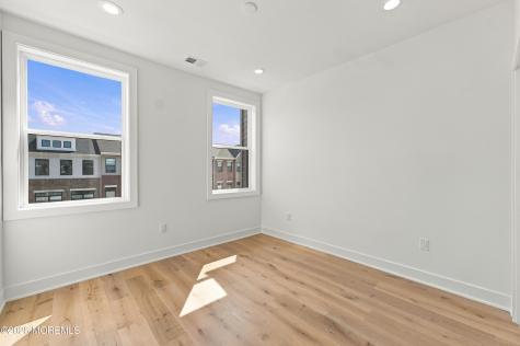 68 Augustus Drive Middletown NJ 07748