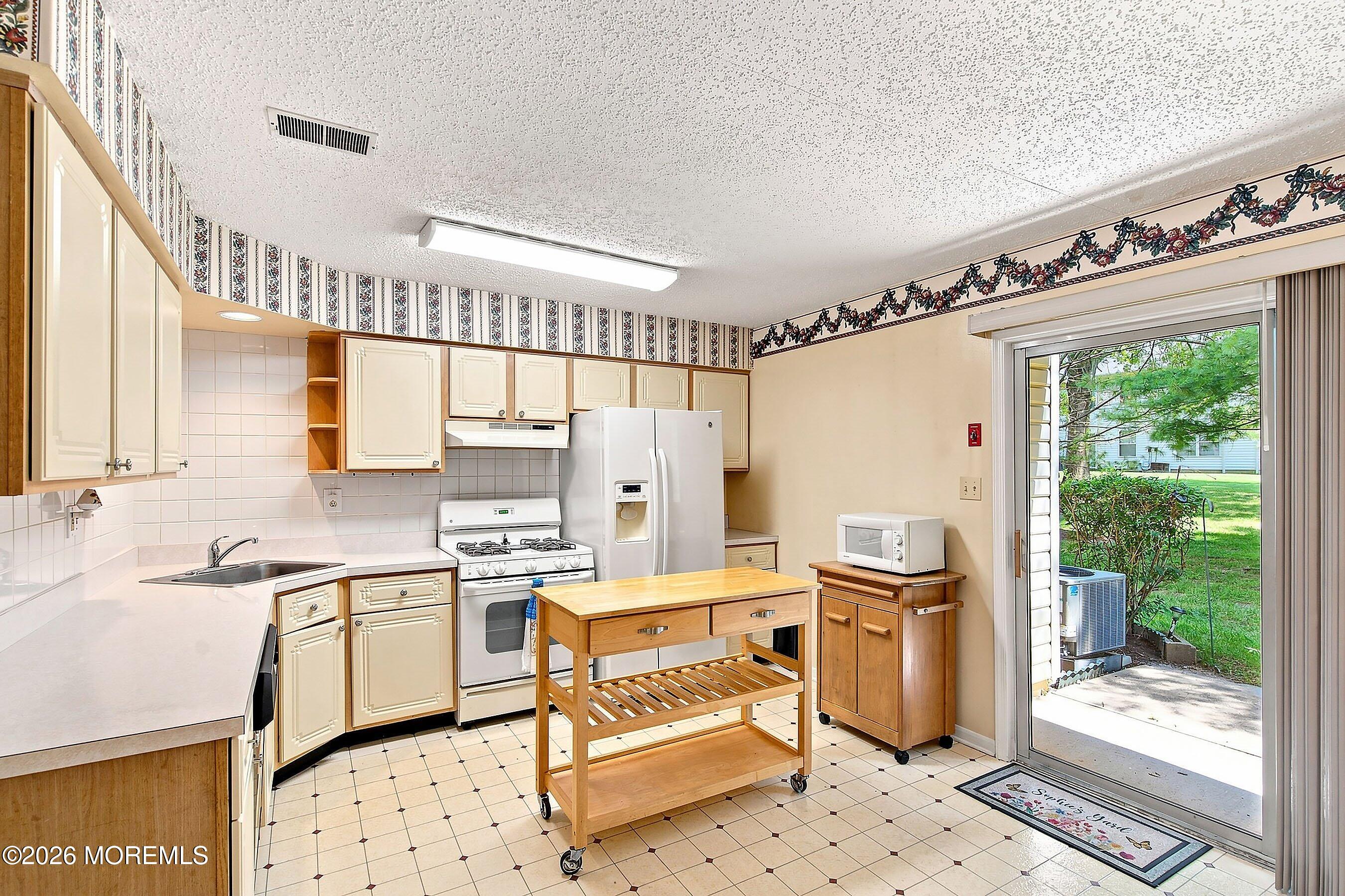 25 Wyeth Drive Freehold NJ 07728