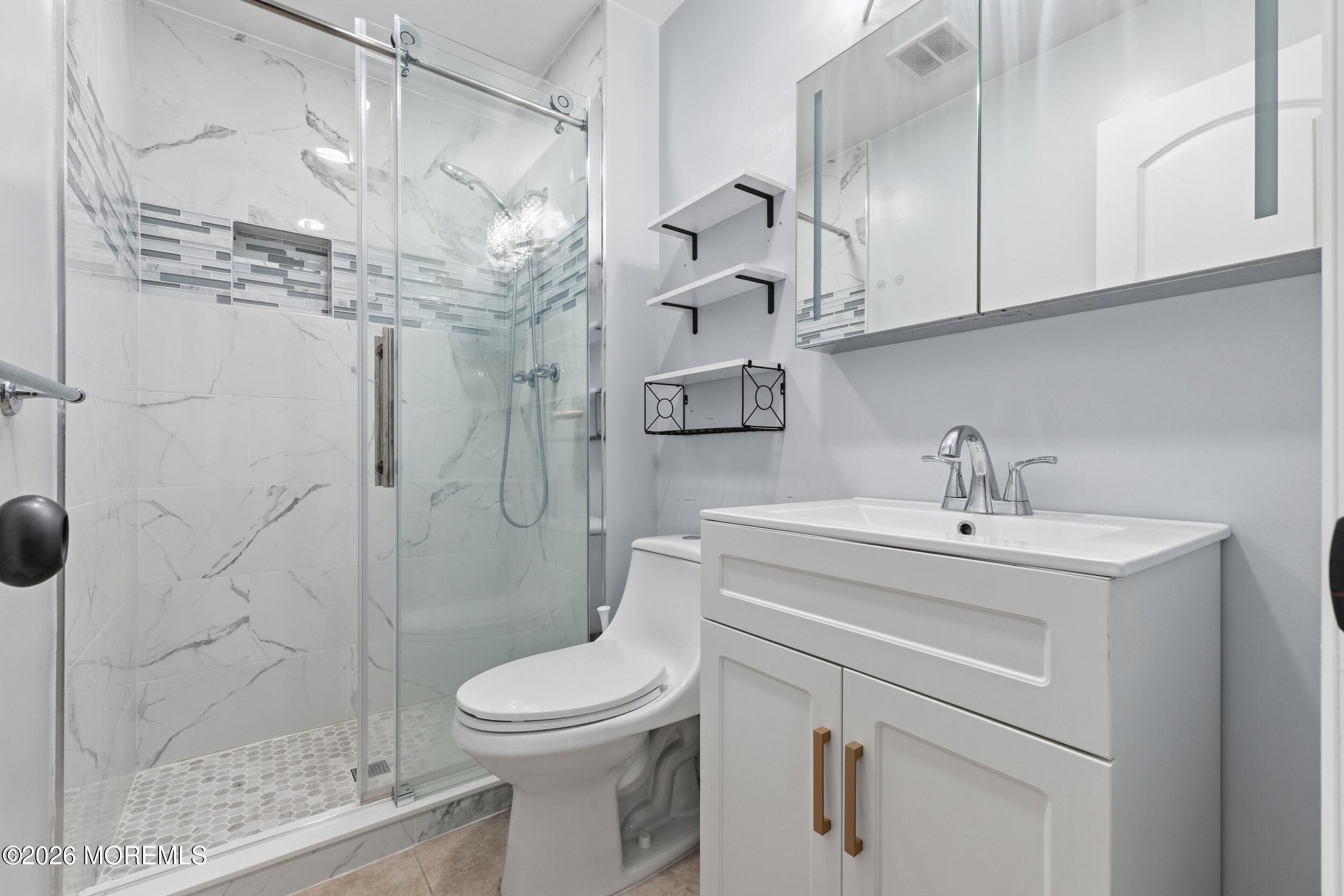 5 Avon Drive E East Windsor NJ 08520