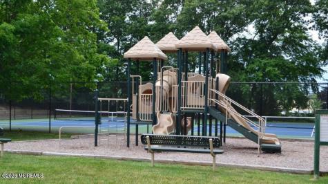 258 Grassmere Court Aberdeen NJ 07747