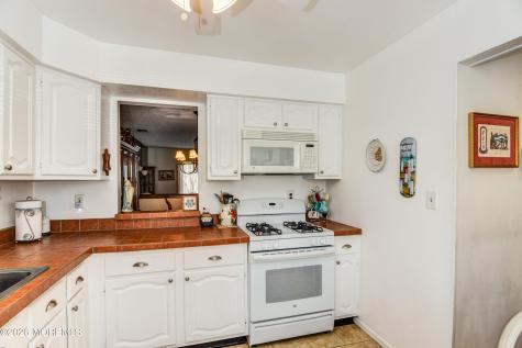 258 Grassmere Court Aberdeen NJ 07747
