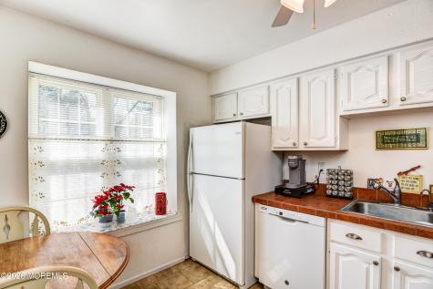 258 Grassmere Court Aberdeen NJ 07747