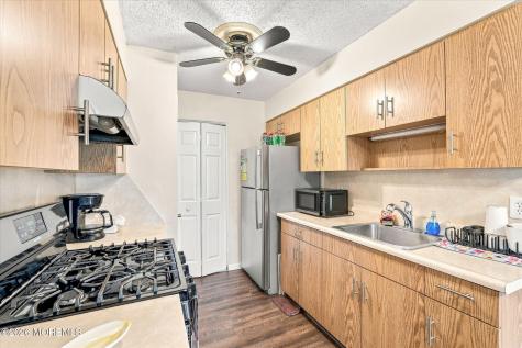 9 Gibraltar Court Barnegat NJ 08005