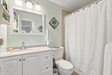 9 Gibraltar Court Barnegat NJ 08005