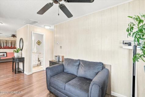 9 Gibraltar Court Barnegat NJ 08005