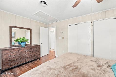9 Gibraltar Court Barnegat NJ 08005