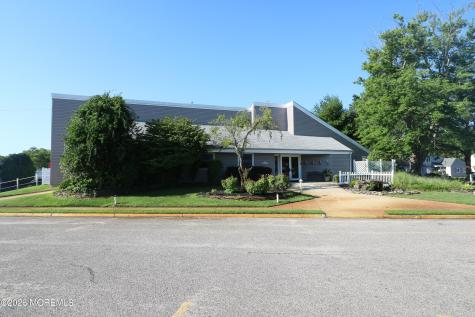 9 Gibraltar Court Barnegat NJ 08005
