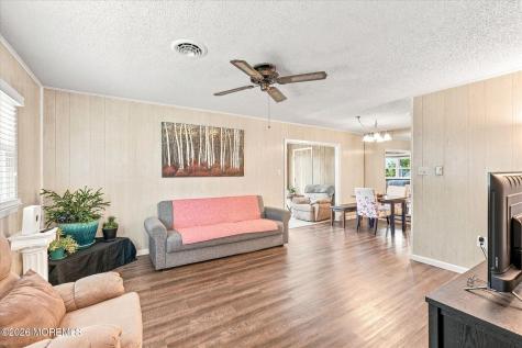 9 Gibraltar Court Barnegat NJ 08005