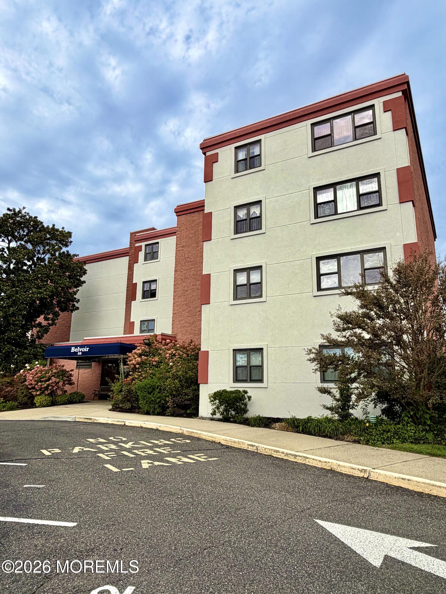 32 Center Avenue Atlantic Highlands NJ 07716