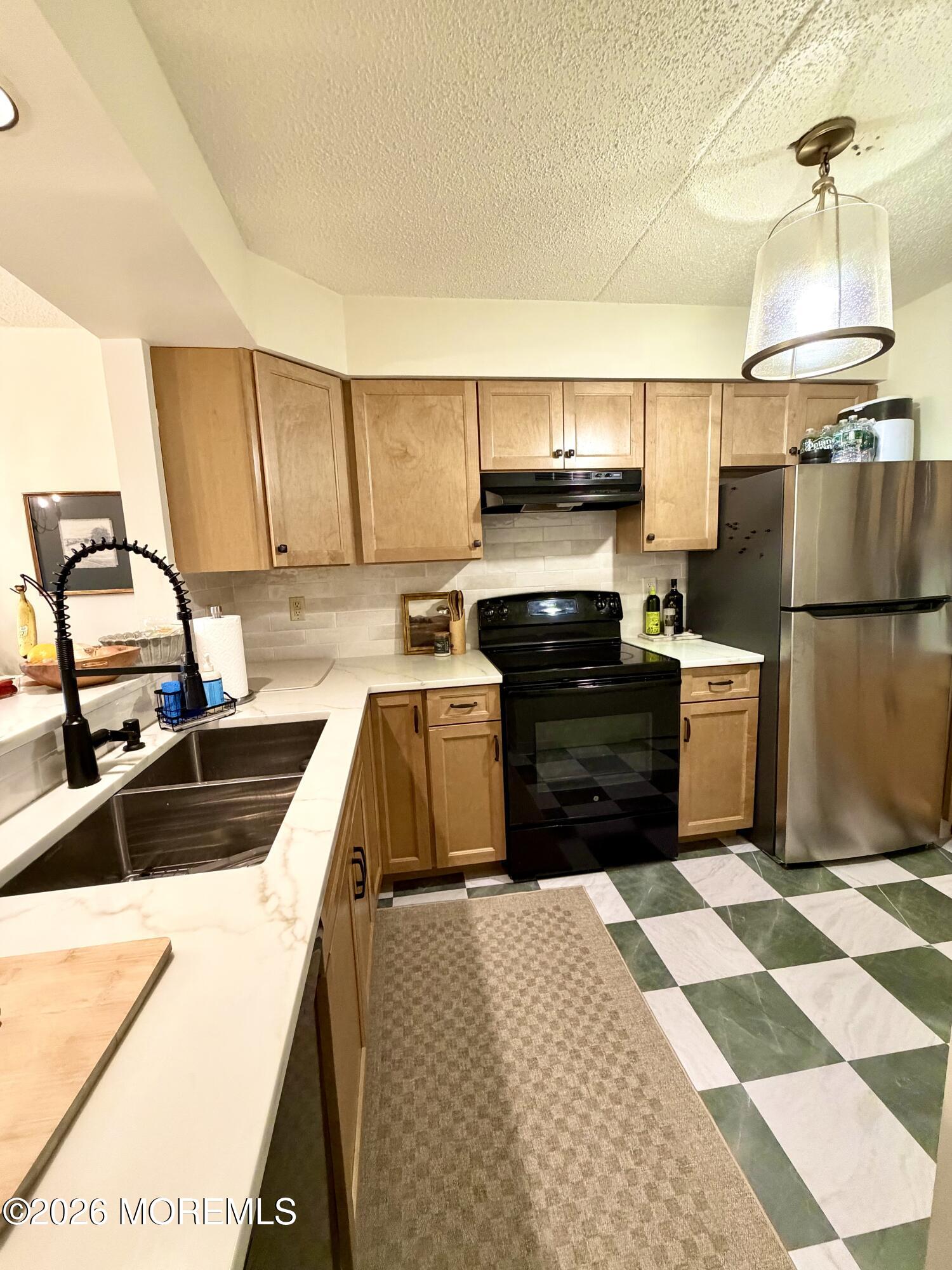 32 Center Avenue Atlantic Highlands NJ 07716