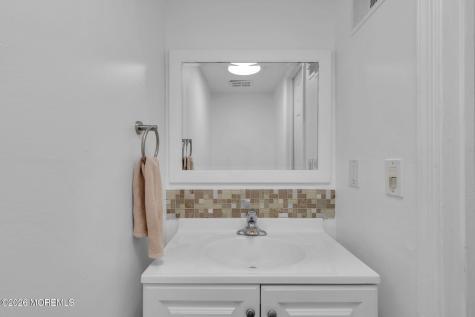 6 Independence Court Jackson NJ 08527