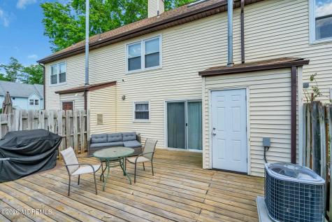 6 Independence Court Jackson NJ 08527