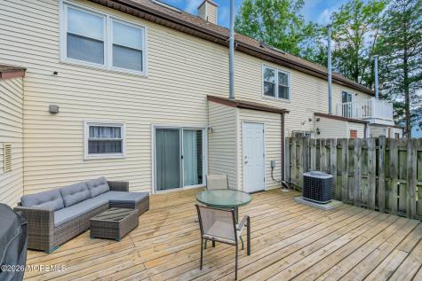 6 Independence Court Jackson NJ 08527