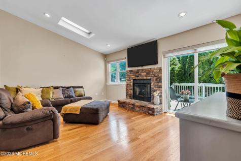 252 Longwood Drive Manalapan NJ 07726