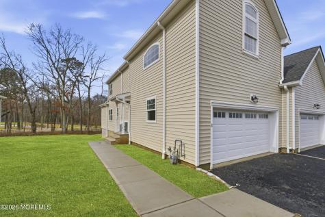 10 Remington Court Farmingdale NJ 07727