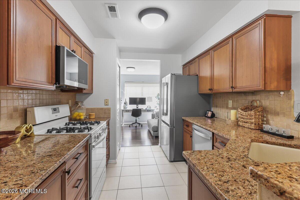 288 Century Way Manalapan NJ 07726