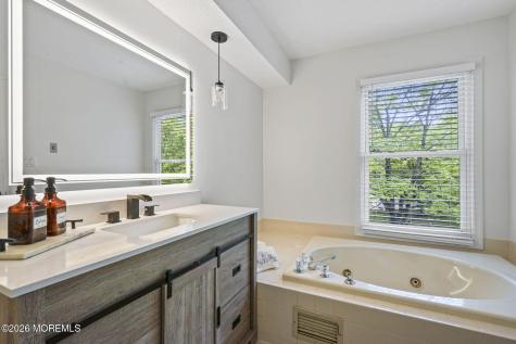 105 Lloyd Court East Brunswick NJ 08816