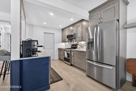6 Swan Road Howell NJ 07731