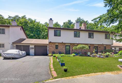 6 Swan Road Howell NJ 07731