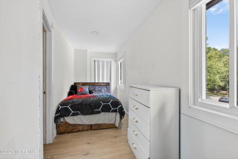 6 Swan Road Howell NJ 07731