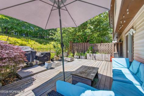 6 Swan Road Howell NJ 07731