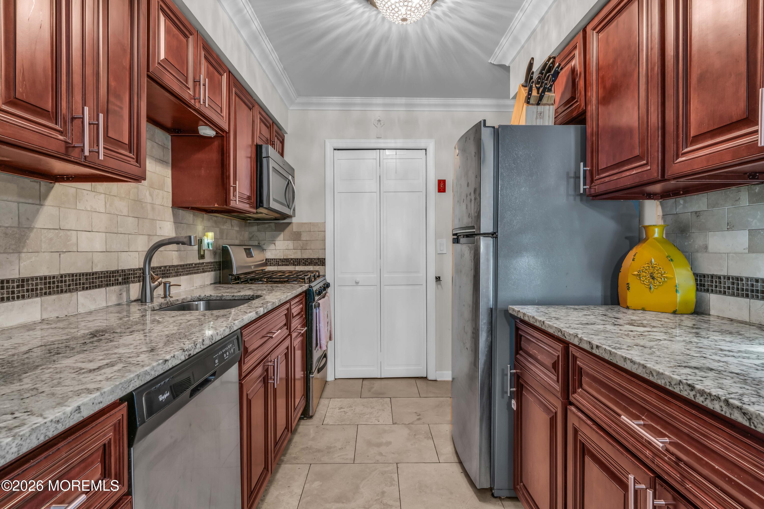 69 Lexington Circle Matawan NJ 07747