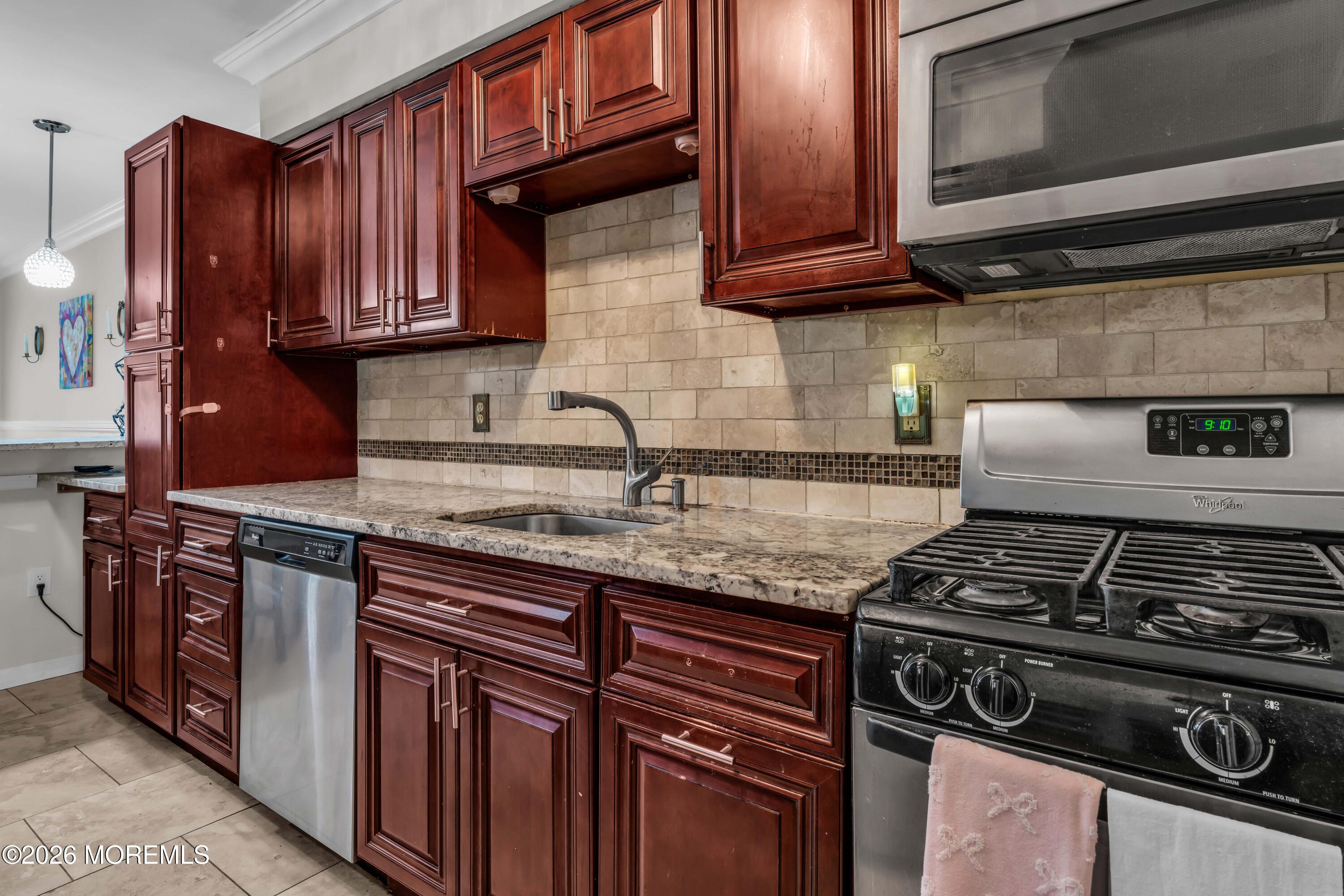 69 Lexington Circle Matawan NJ 07747