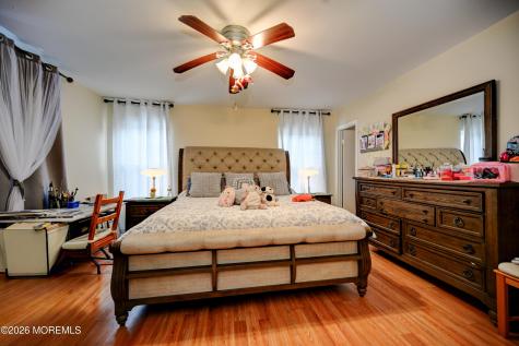 22 Borelle Square Parlin NJ 08859