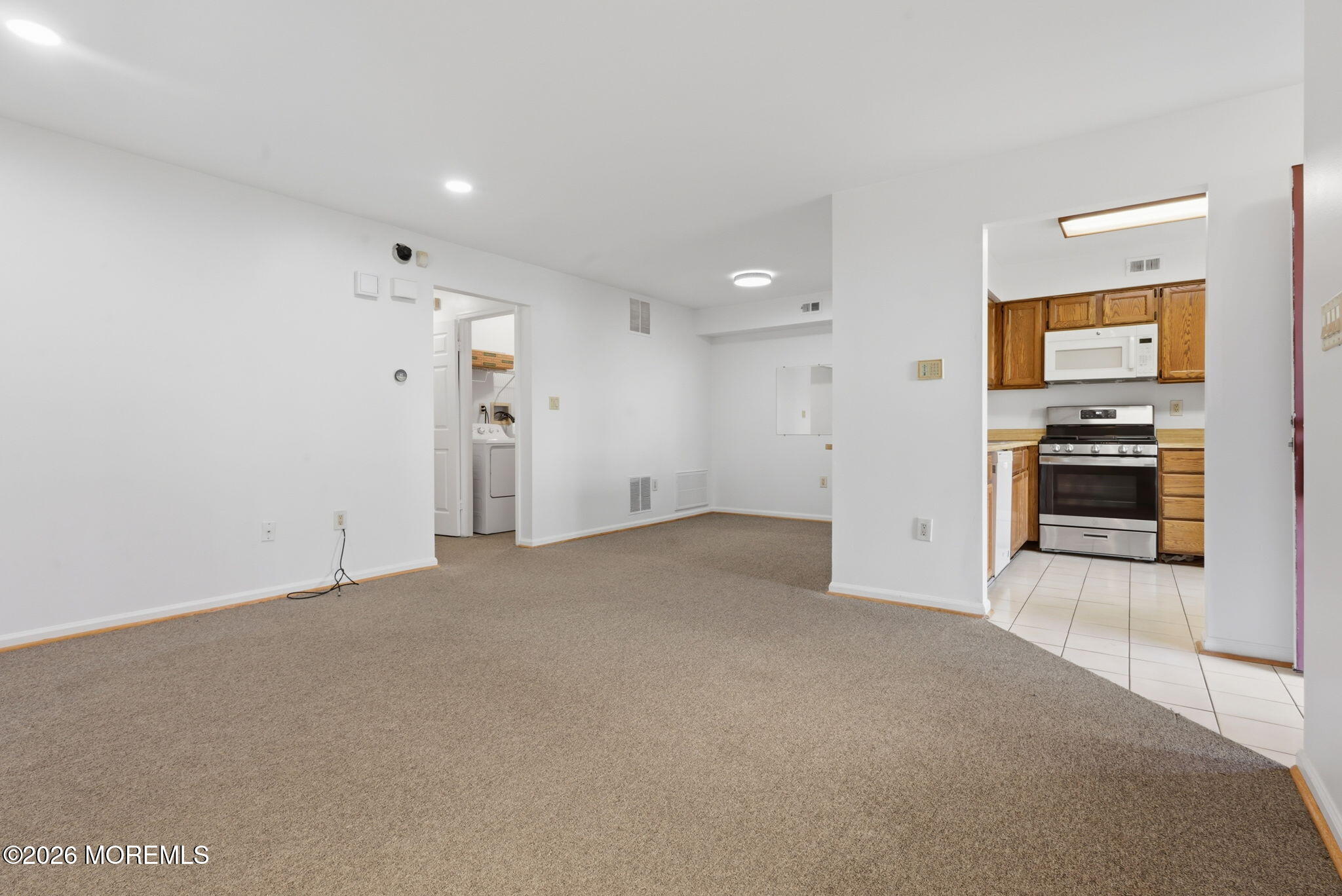 2704 Commons Drive East Brunswick NJ 08816