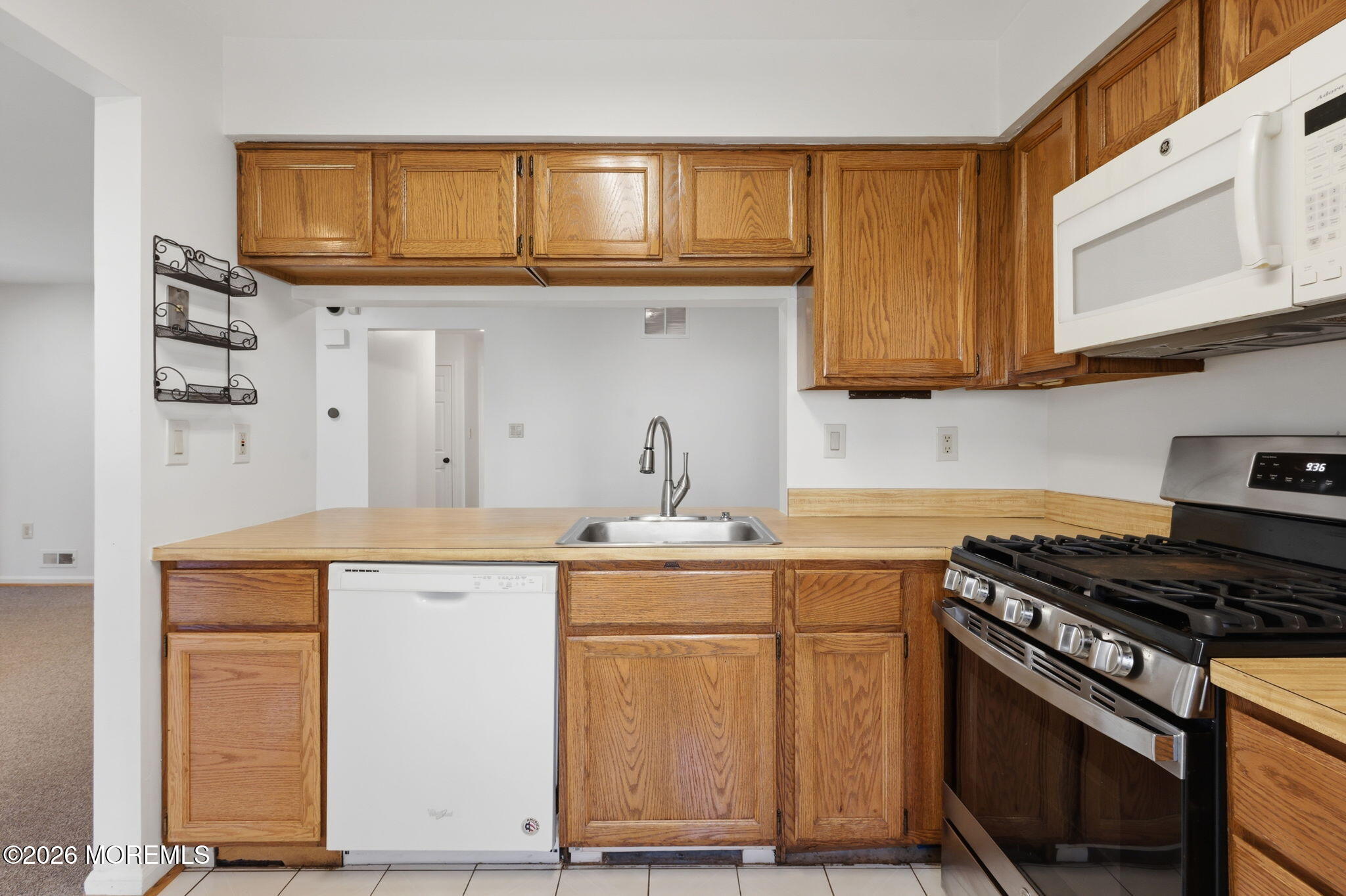 2704 Commons Drive East Brunswick NJ 08816