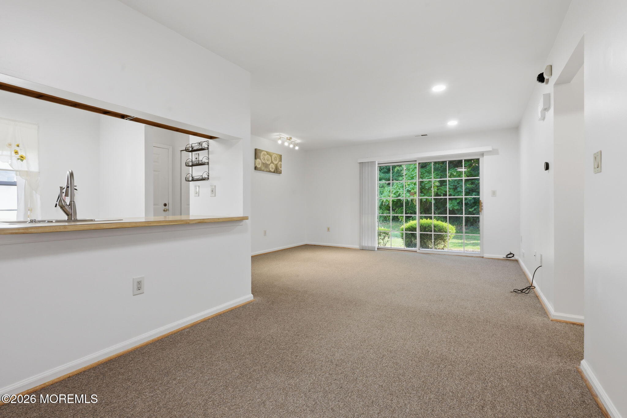 2704 Commons Drive East Brunswick NJ 08816