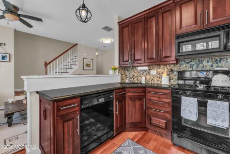 20 Brianna Court Atlantic Highlands NJ 07716