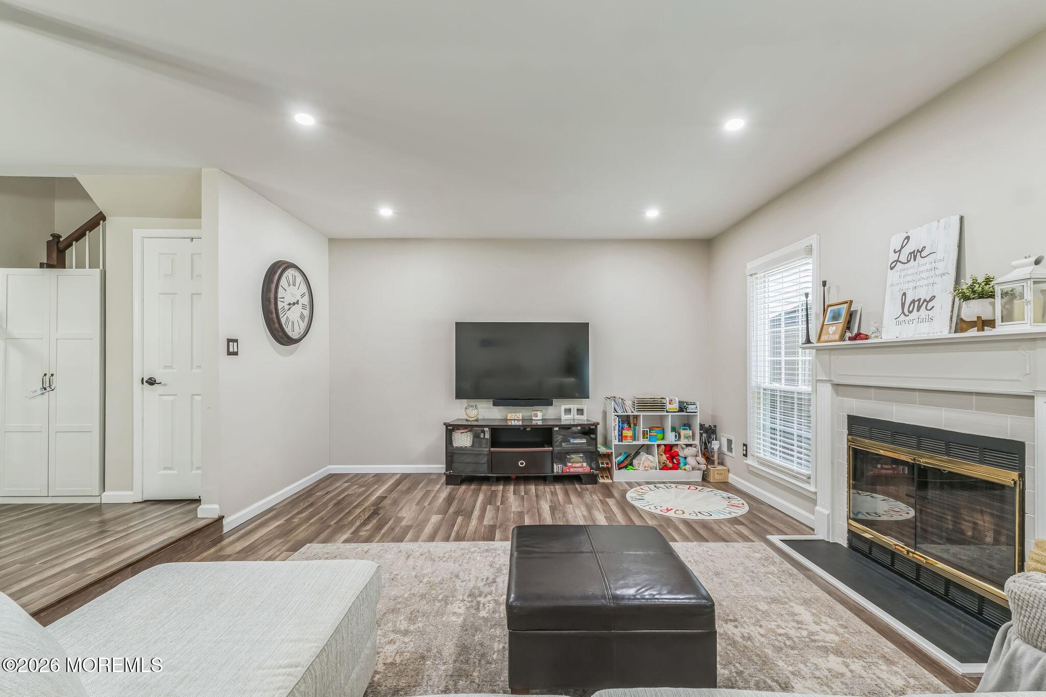 4 Vassar Place Morganville NJ 07751